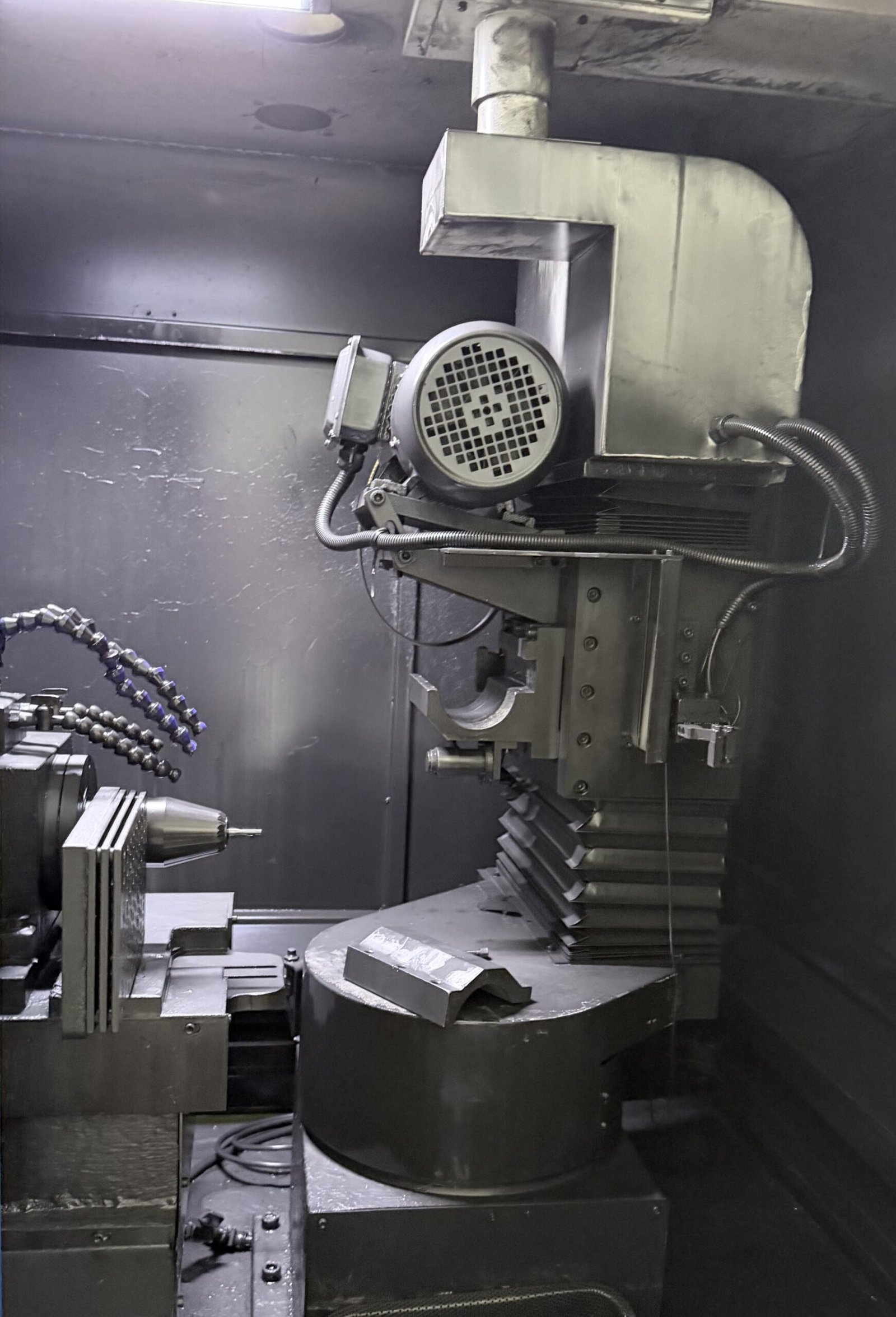 Five-axis CNC fluting machine